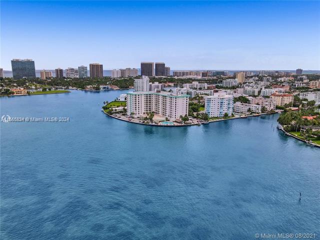 Foto del edificio - 10350 W Bay Harbor Dr