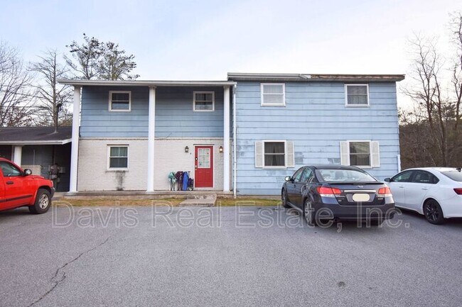 Foto del edificio - 75 Cider Press Rd