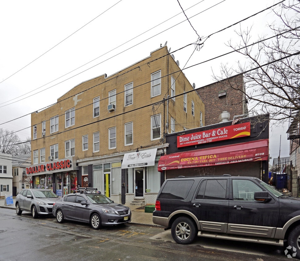 Building Photo - 1041 Louisa St