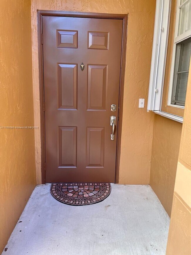 Foto del edificio - 1536  Coronado Rd  3-35 Weston Fl 33327