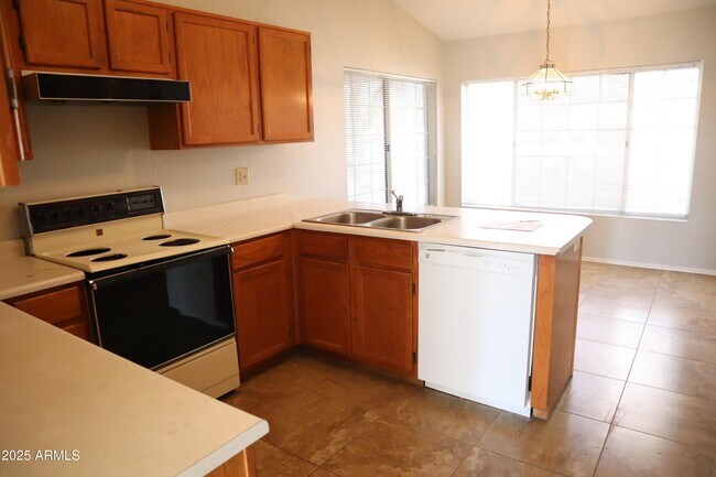 Foto del edificio - 8650 W Greenbrian Dr