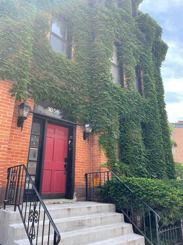 Foto principal - 1856 N Lincoln Ave