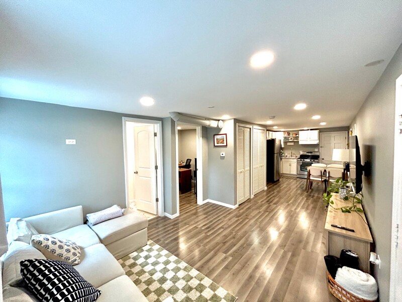 Foto principal - 3215 S Throop St