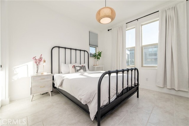 Foto del edificio - 295 Autumn Wy