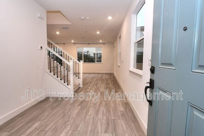 Building Photo - 3542 Nuestra Ave