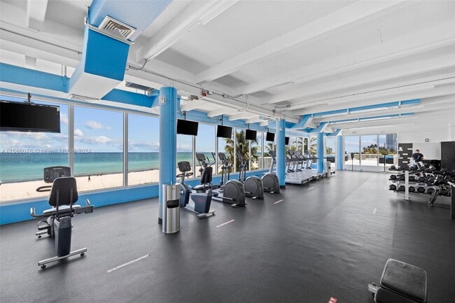 Building Photo - 5401 Collins Ave