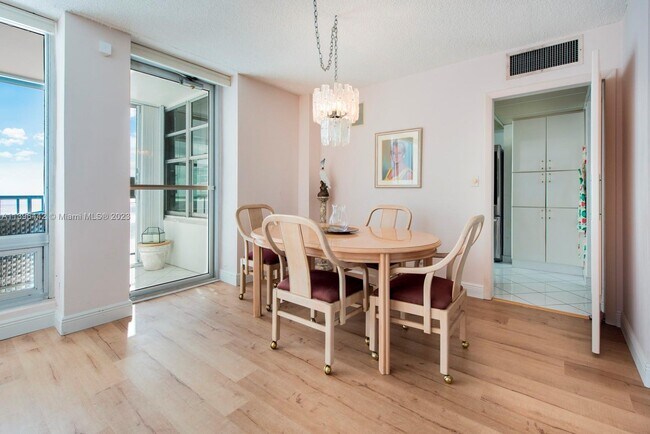 Foto del edificio - 4280 Galt Ocean Dr