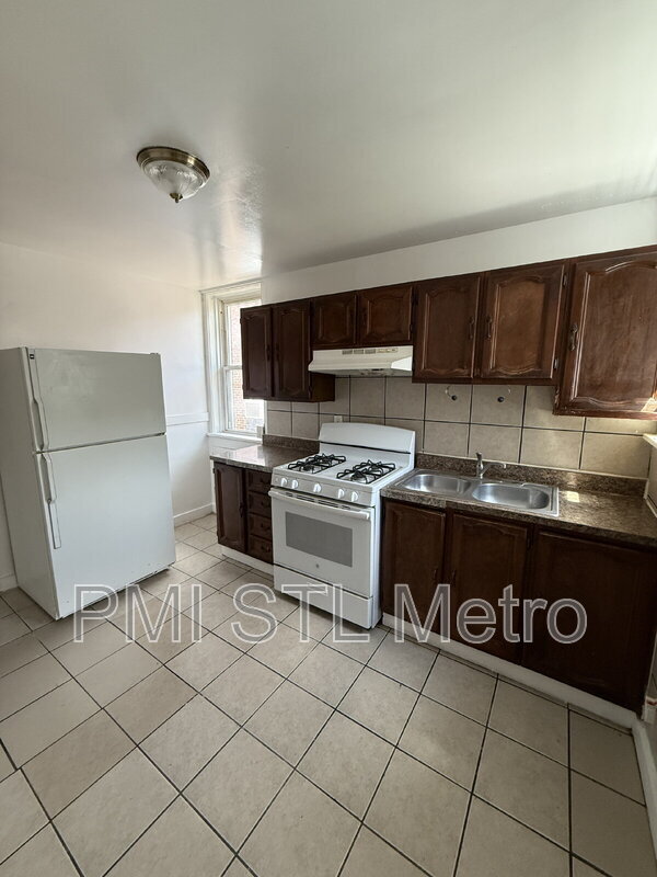 Building Photo - 4820A Farlin Avenue