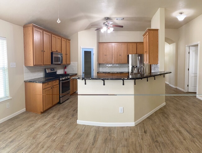 Building Photo - 17802 Oakridge Canyon Ln