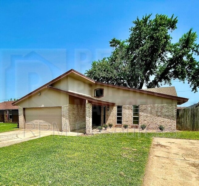 Foto del edificio - 913 Clear Creek