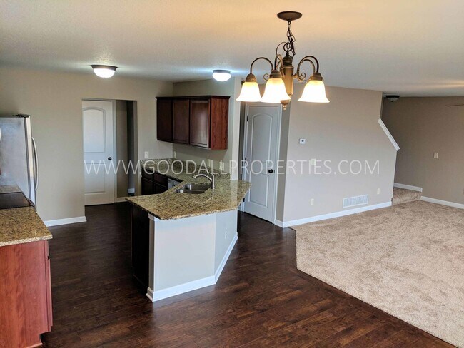 Foto del edificio - Beautifully renovated 3 Bedroom, 2.5 Bath ...
