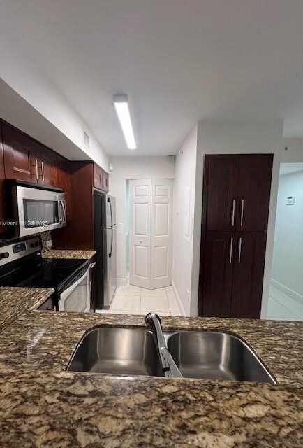 Foto del edificio - 577 SW 111th Ln