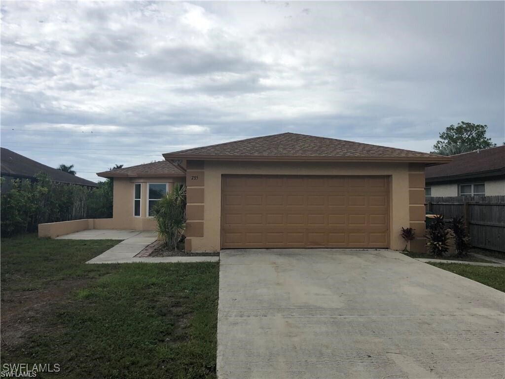 Foto principal - 735 106th Ave N