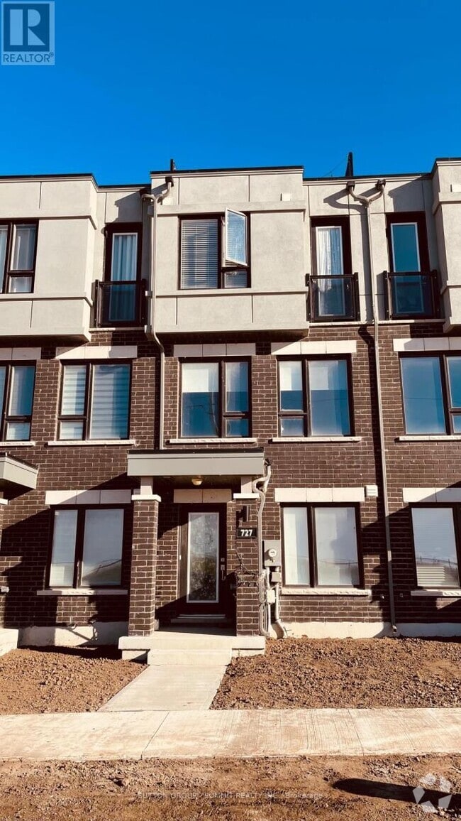 Building Photo - 727 Port Darlington Rd