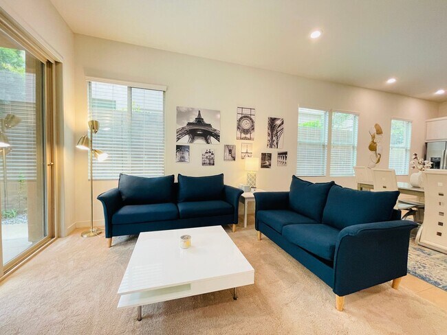 Foto del edificio - Modern 4BR Home in Irvine Great Park | Resort-Style Amenities & Top Schools