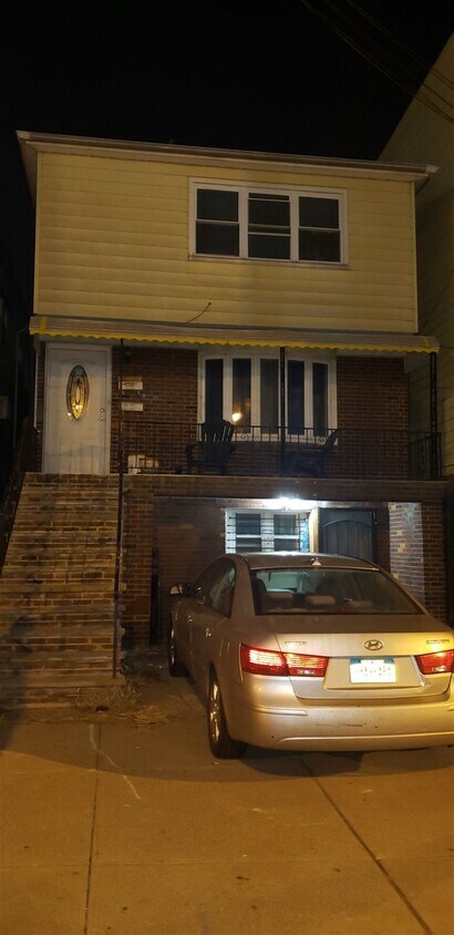 Primary Photo - 549 Central Ave