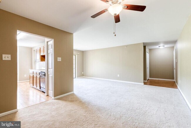 Foto del edificio - 3512 Thomas Pointe Ct