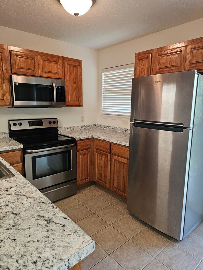 Building Photo - 126 Vixen Cir