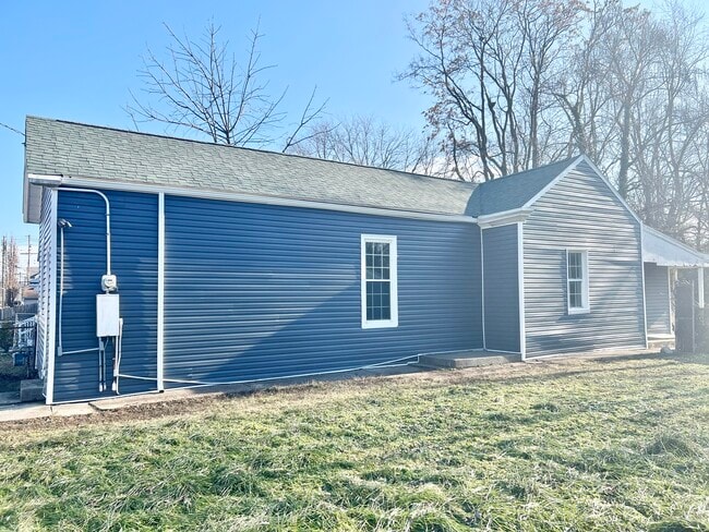 Building Photo - 2616 Duncan St