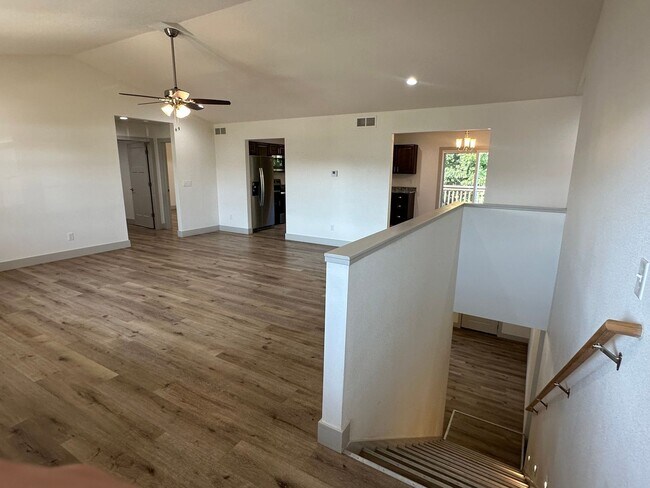 Foto del edificio - Now LEASING in Summit Pass! Available July...