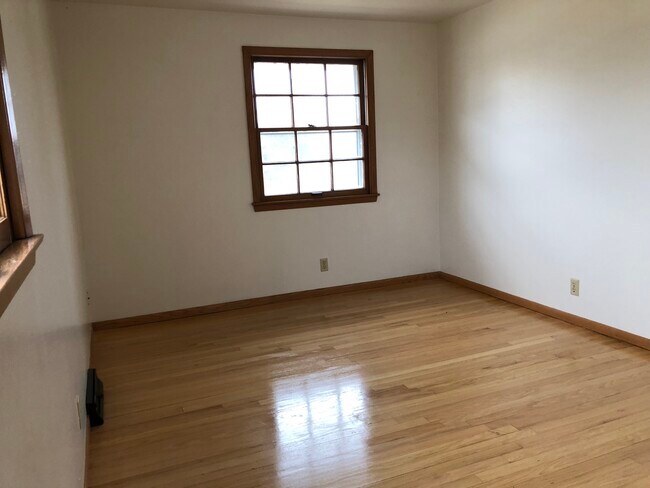 segundo dormitorio - 21440 Jill Ct