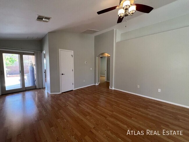 Foto del edificio - 6510 E Garden Stone Dr