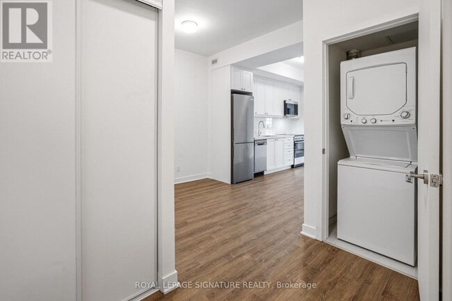 Building Photo - 51 Clarington Blvd