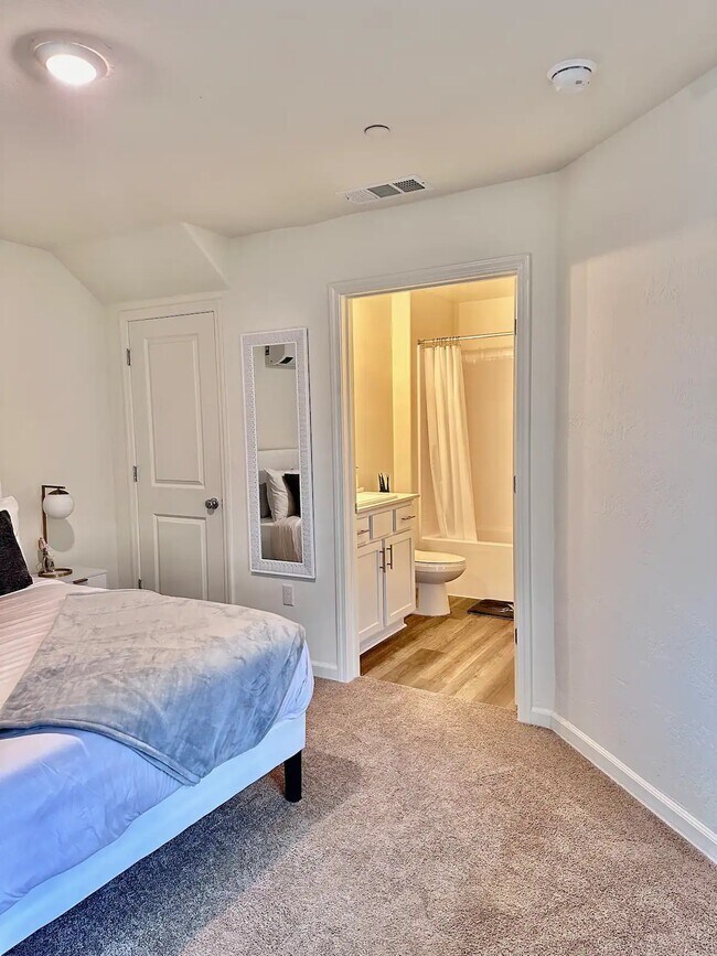 6013 Versace Ave, Bakersfield, CA 93313 House Rental in Bakersfield