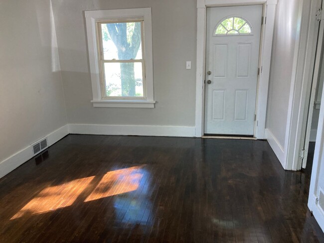 Building Photo - 3 Bed 1 Bath Single Family Home in Rothschild