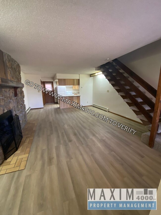 Foto del edificio - 2150 COLLEGE PLACE #13