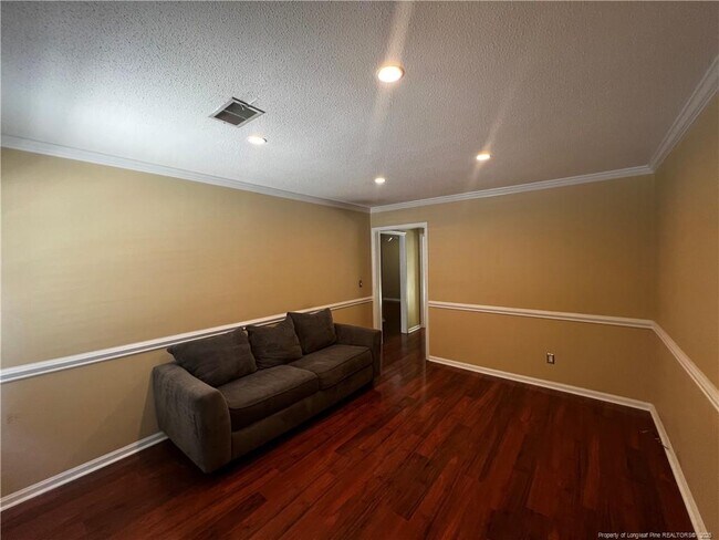 Foto del edificio - 202 Woodside Ave