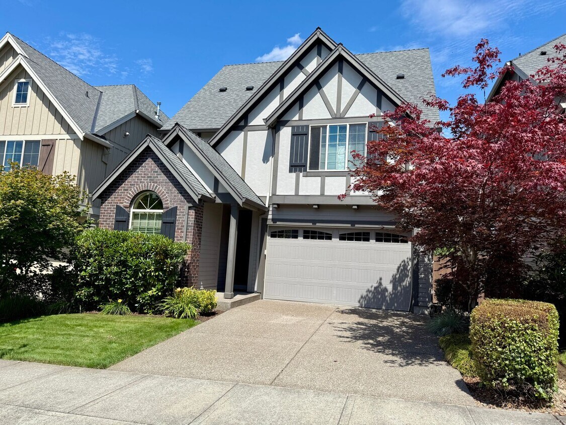 Primary Photo - Custom Built Home-Bethany Village Delight