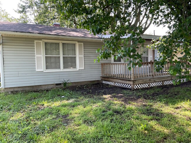 Building Photo - Cute 2 bedroom 1 bath home