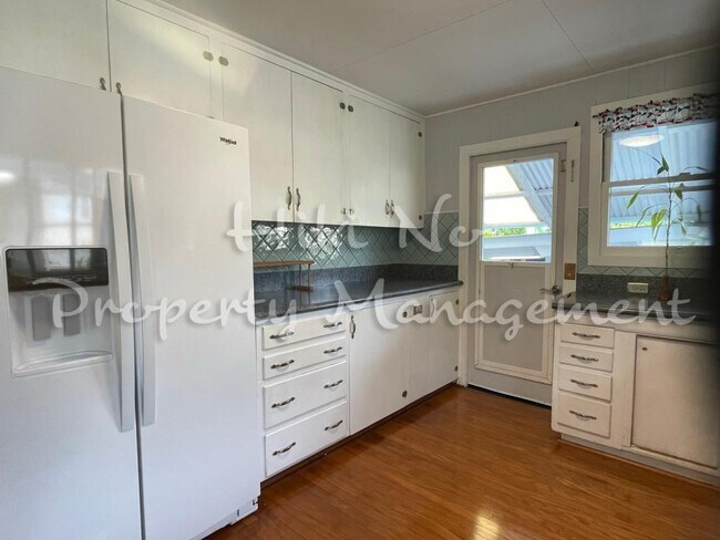Building Photo - 387 Wailuku Drive