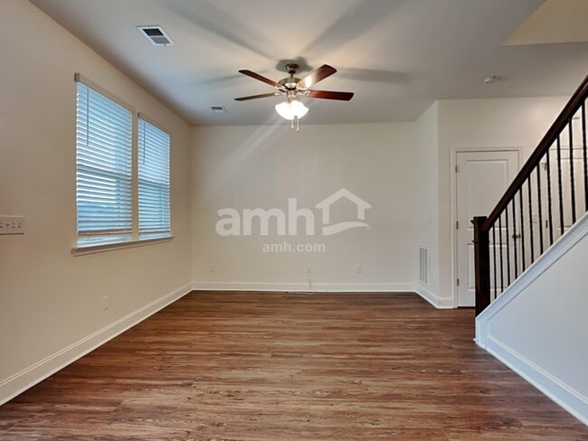 Building Photo - 334 Azore Way