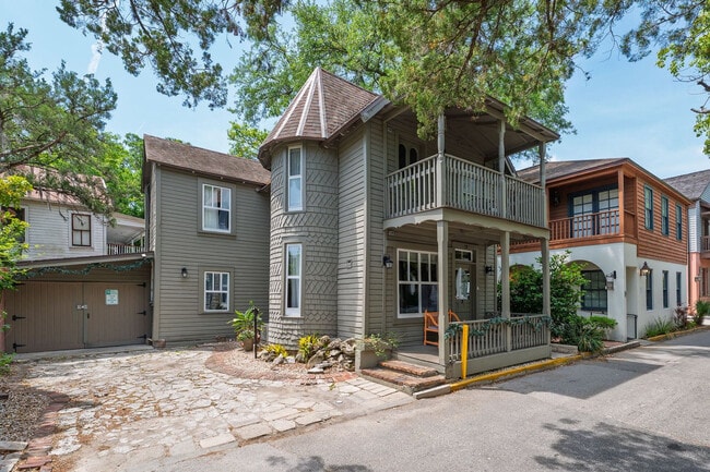 Building Photo - 59 Cuna St