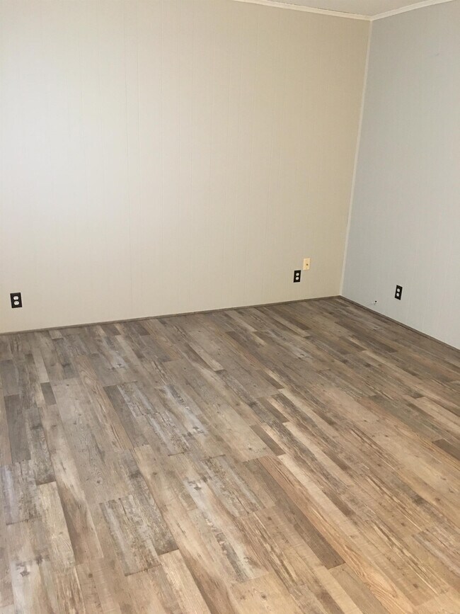 Foto del edificio - 725 N Cory St