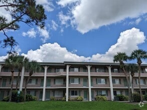 Building Photo - 121 Oyster Bay Cir