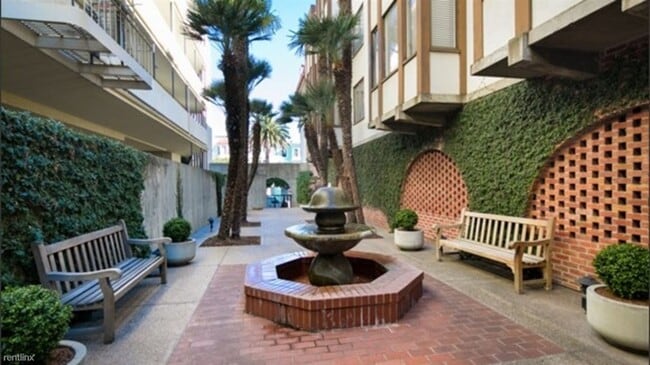 Building Photo - 150 Dolores St