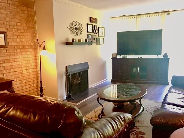 Foto del edificio - 6020 Oakwood Dr