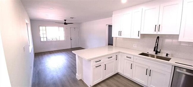 Building Photo - 630 N 58th Ave