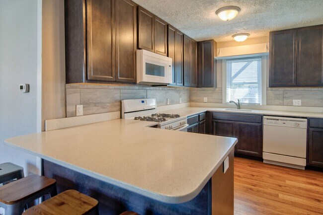 Foto del edificio - 563 S 35th St