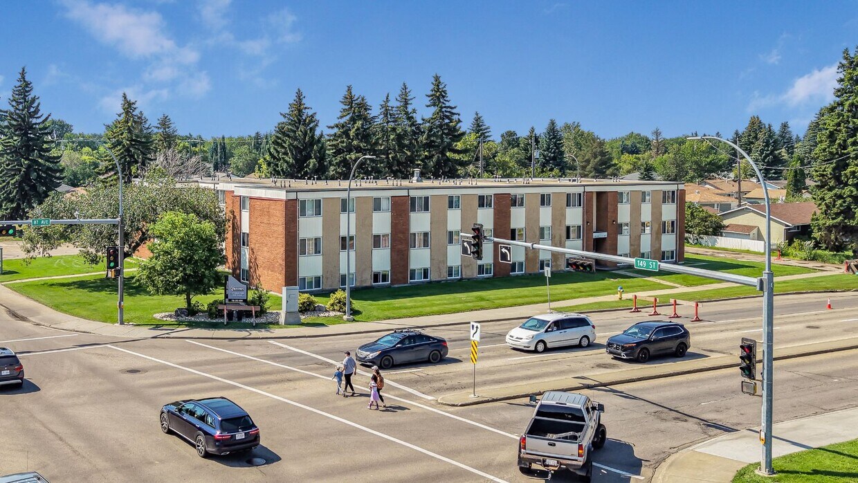 Photo du bâtiment - Quesnel Apartments