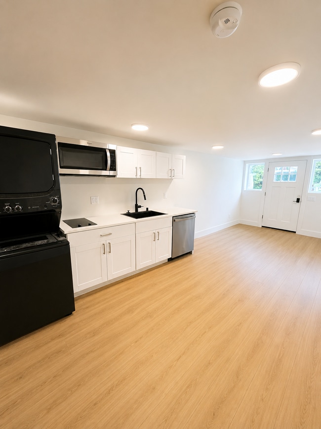 Building Photo - 3710 NE 189th Pl