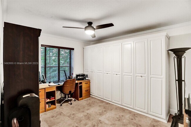 Building Photo - 505 Misty Oaks Dr