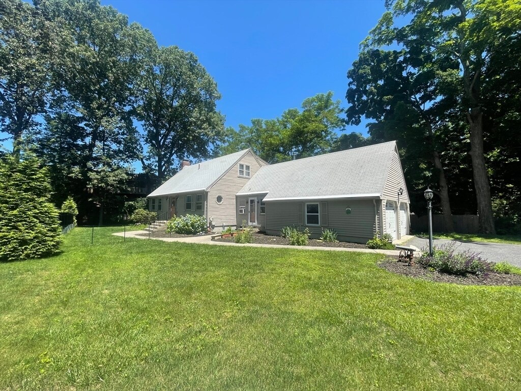 Primary Photo - 171 Salem End Rd