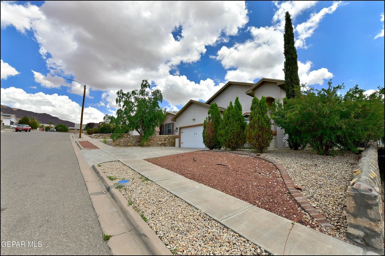 Primary Photo - 6324 Franklin Gate Dr