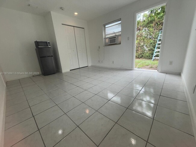 Building Photo - 10240 SW 156th St