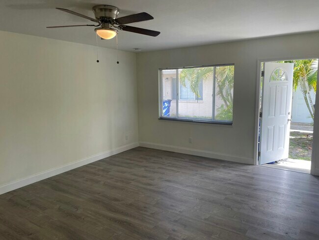 Building Photo - 16841 Juanita Ave