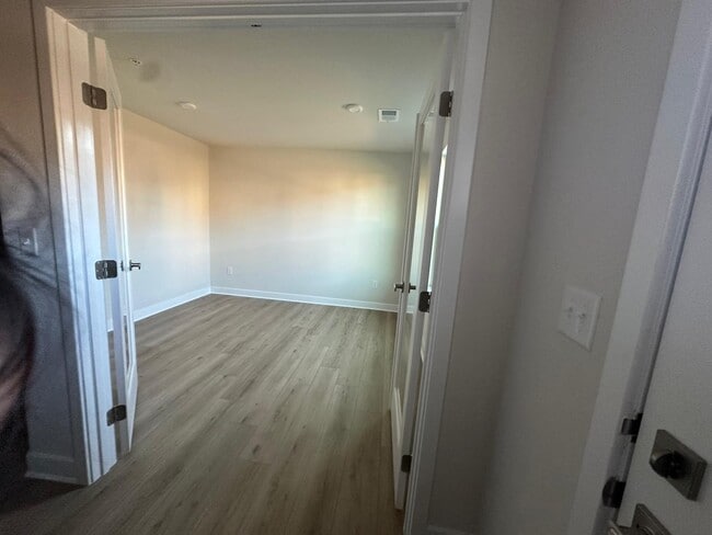 Building Photo - 8626 S Park Dr